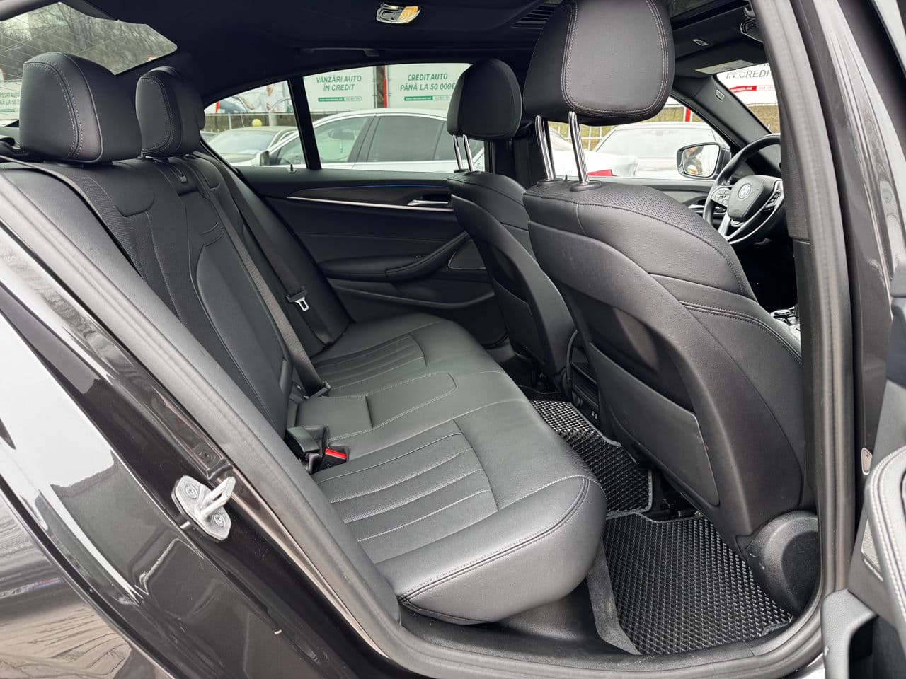 2023 BMW 530e — Miniatură 19
