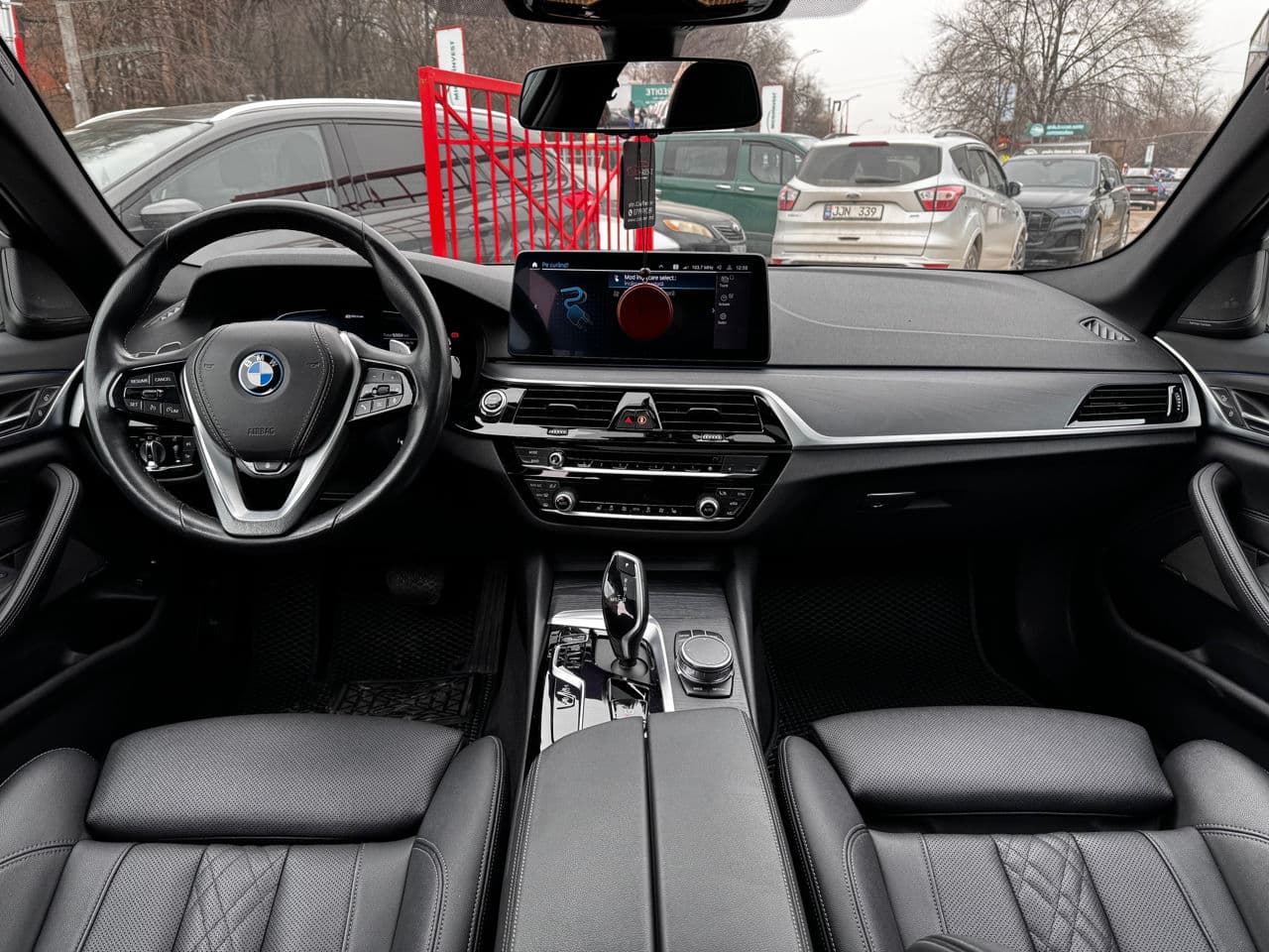 2023 BMW 530e — Miniatură 7