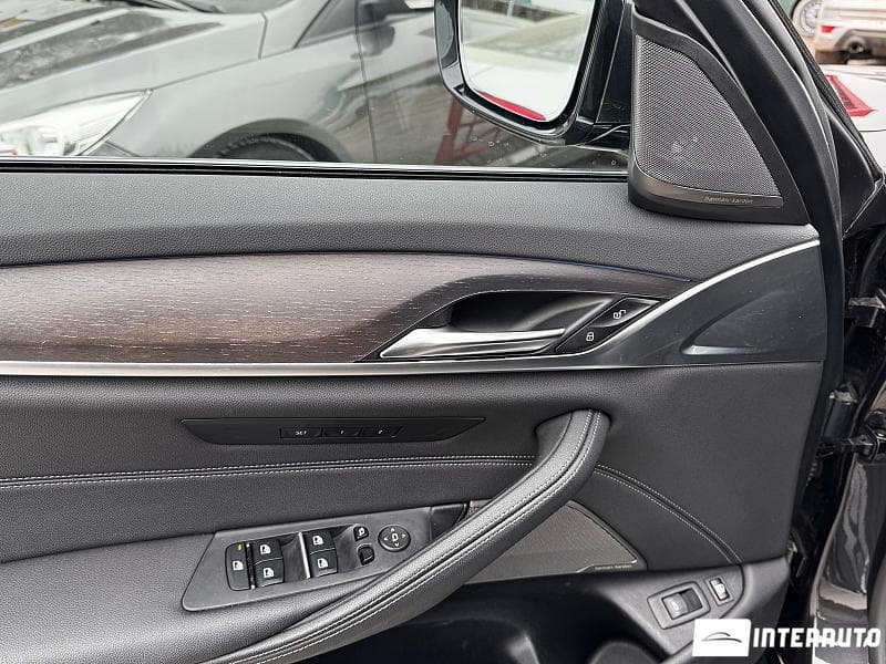 2023 BMW 530e — Miniatură 13