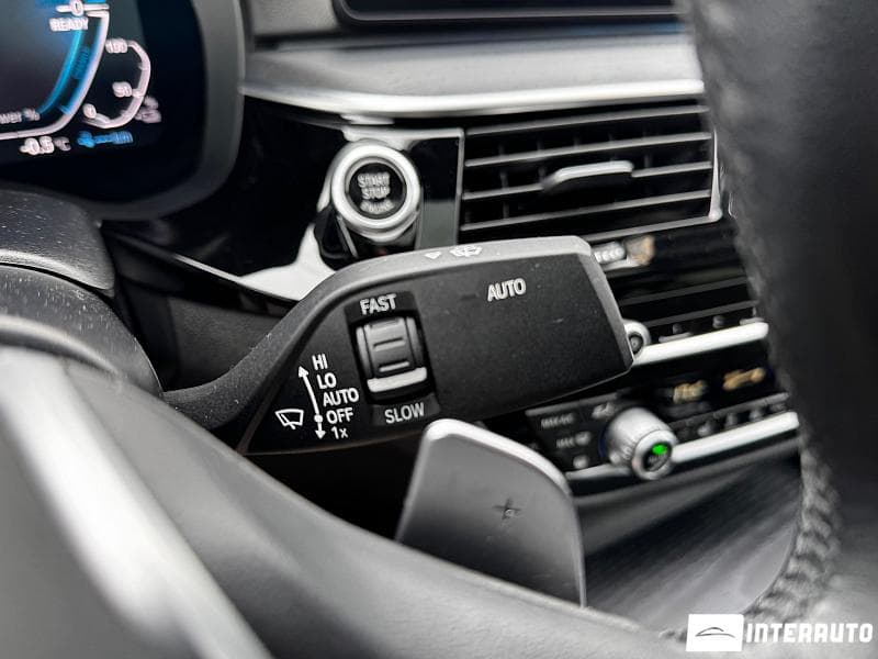 2023 BMW 530e — Miniatură 17