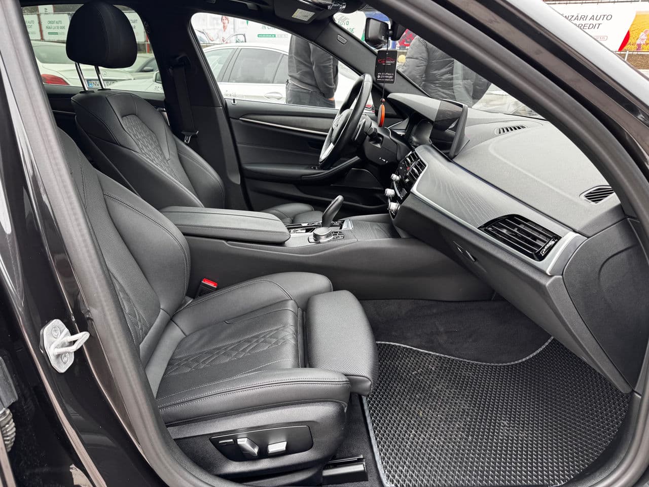 2023 BMW 530e — Miniatură 5