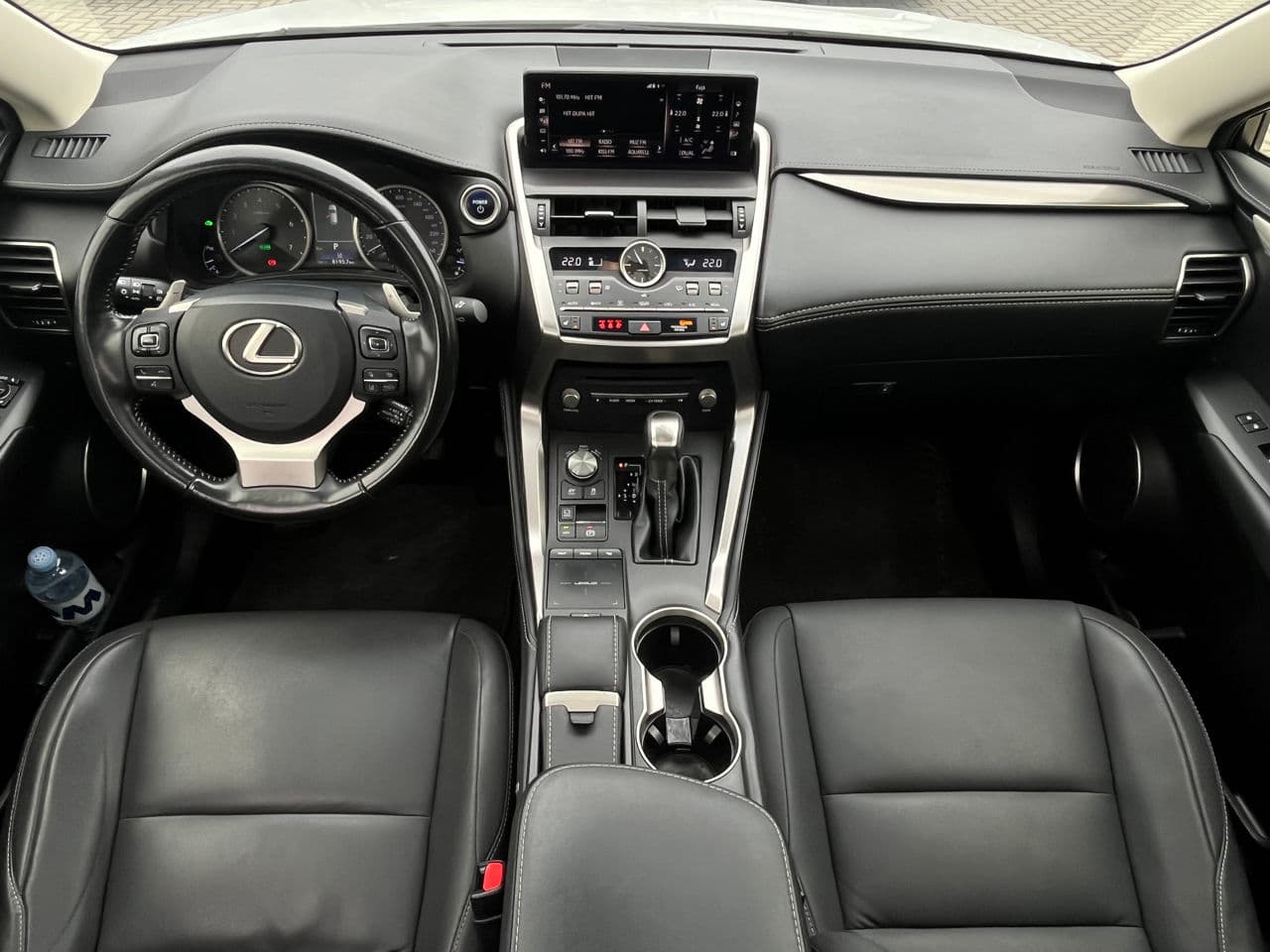 Lexus NX 300H 2018 — Миниатюра 8