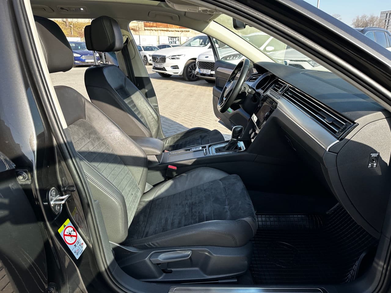 2017 Volkswagen Passat — Miniatură 15