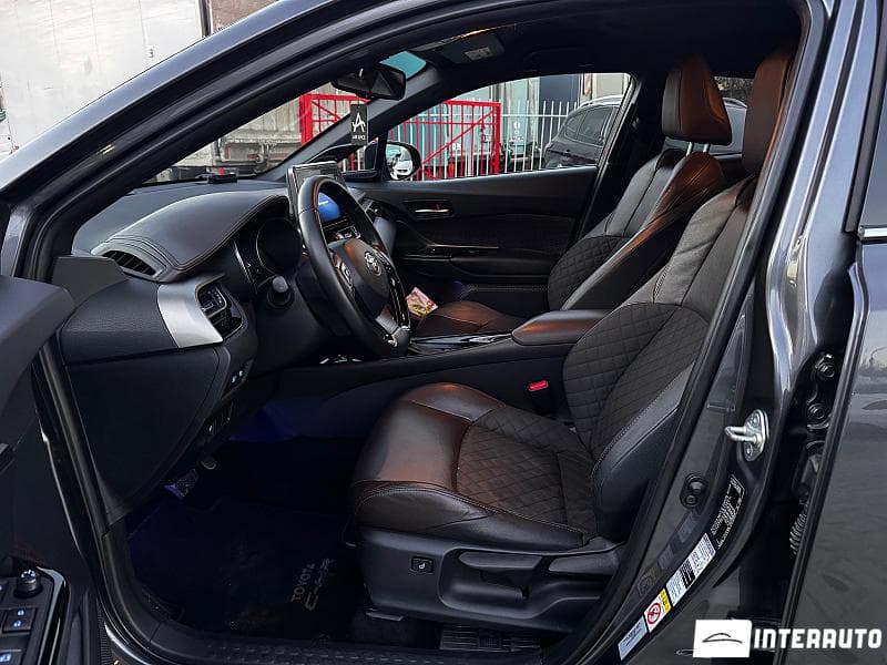 2018 Toyota C-HR — Miniatură 5