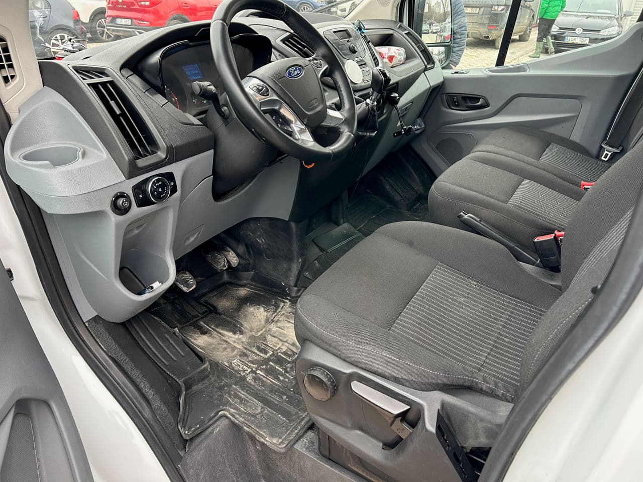 2015 Ford Transit — Miniatură 5