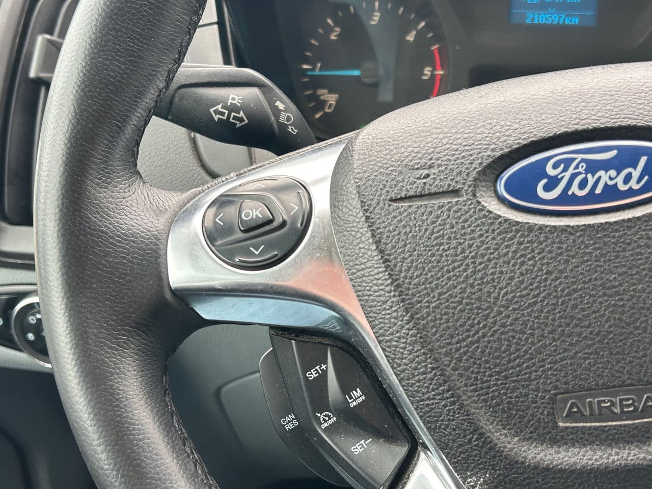 2015 Ford Transit — Miniatură 10