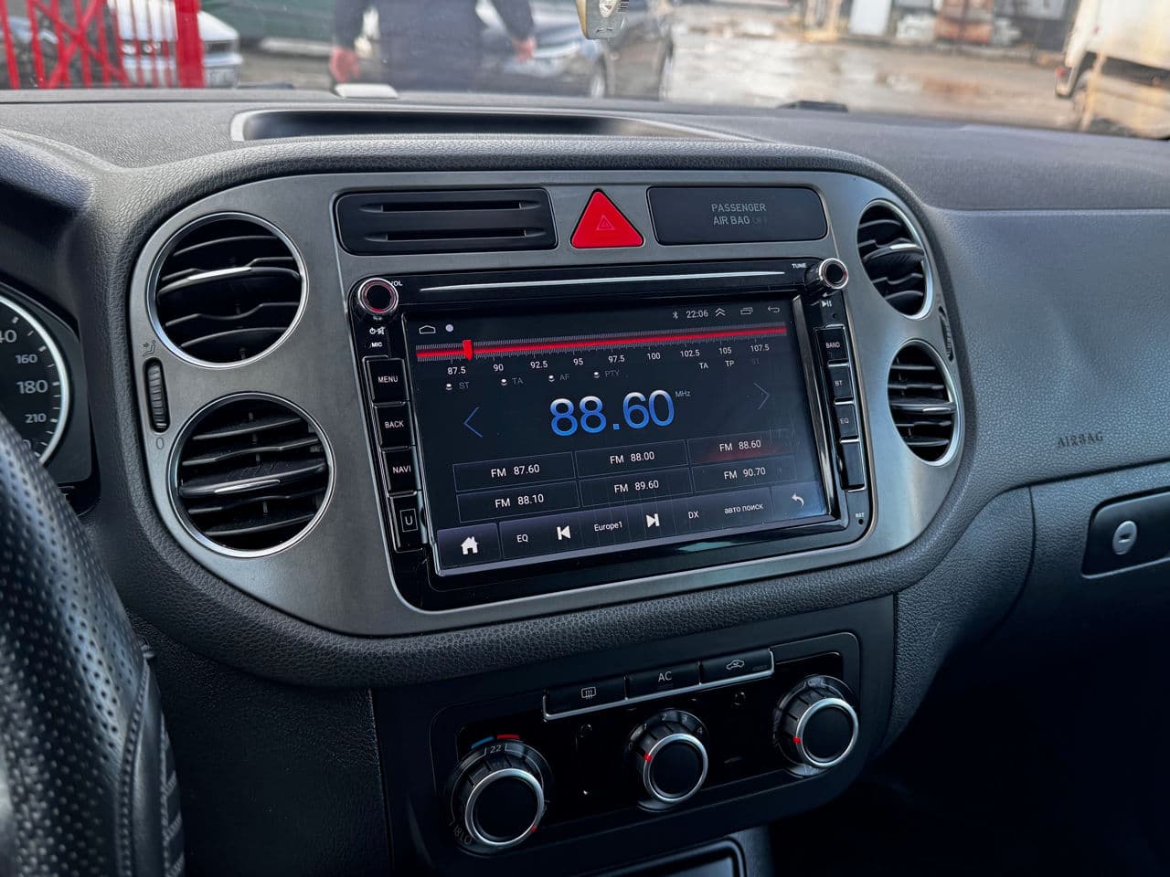 2009 Volkswagen Tiguan — Miniatură 12