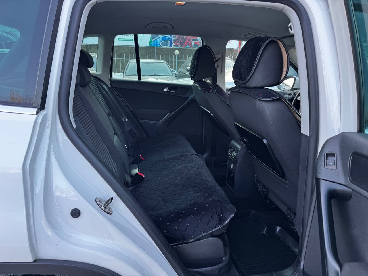 2009 Volkswagen Tiguan — Miniatură 8