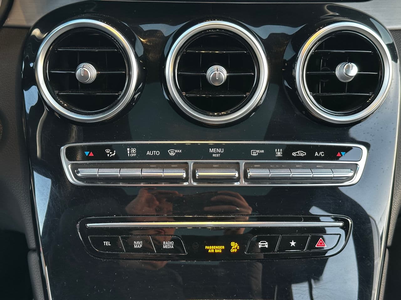 2021 Mercedes GLC 300e — Miniatură 11