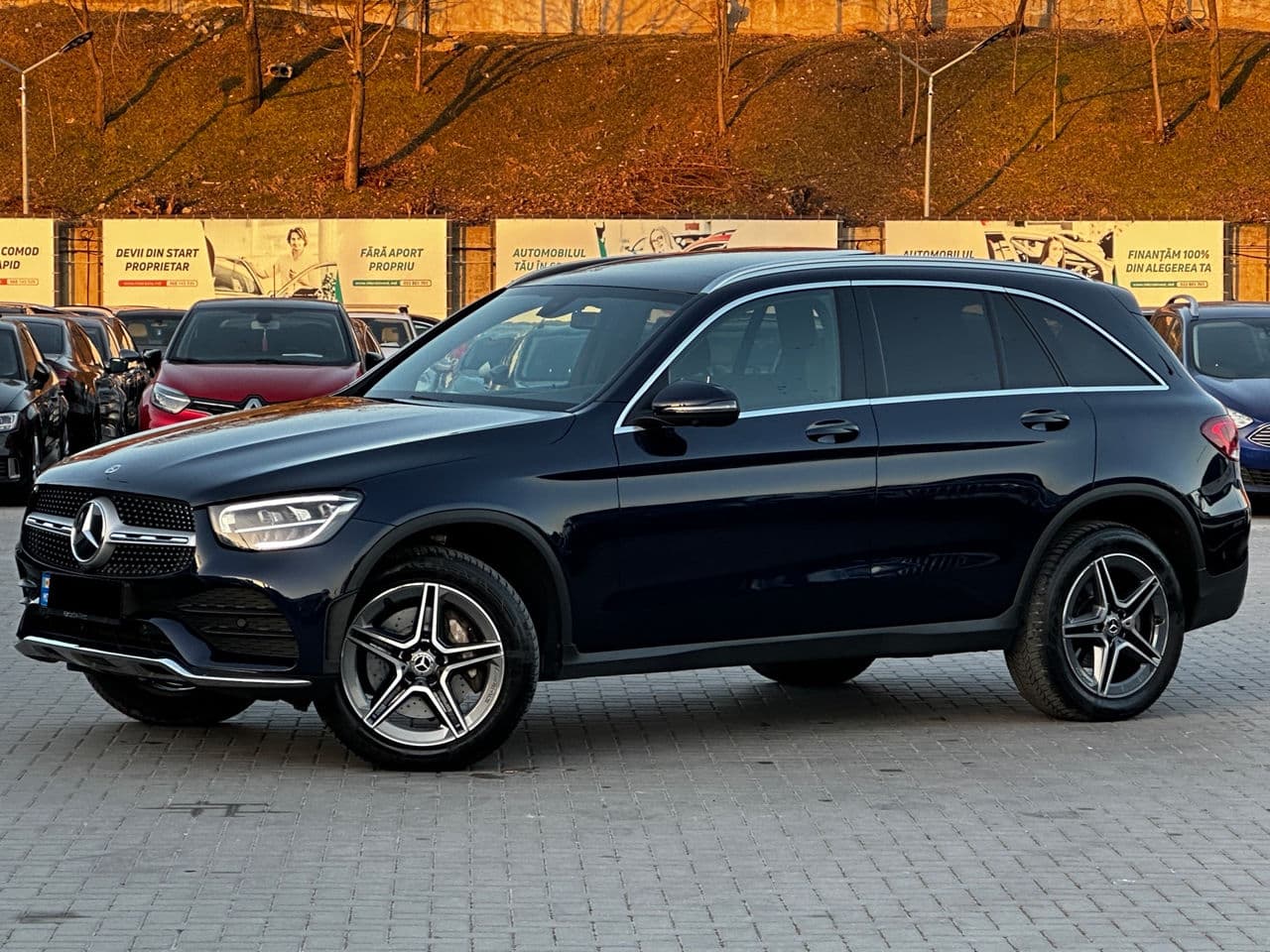 2021 Mercedes GLC 300e — Miniatură 2