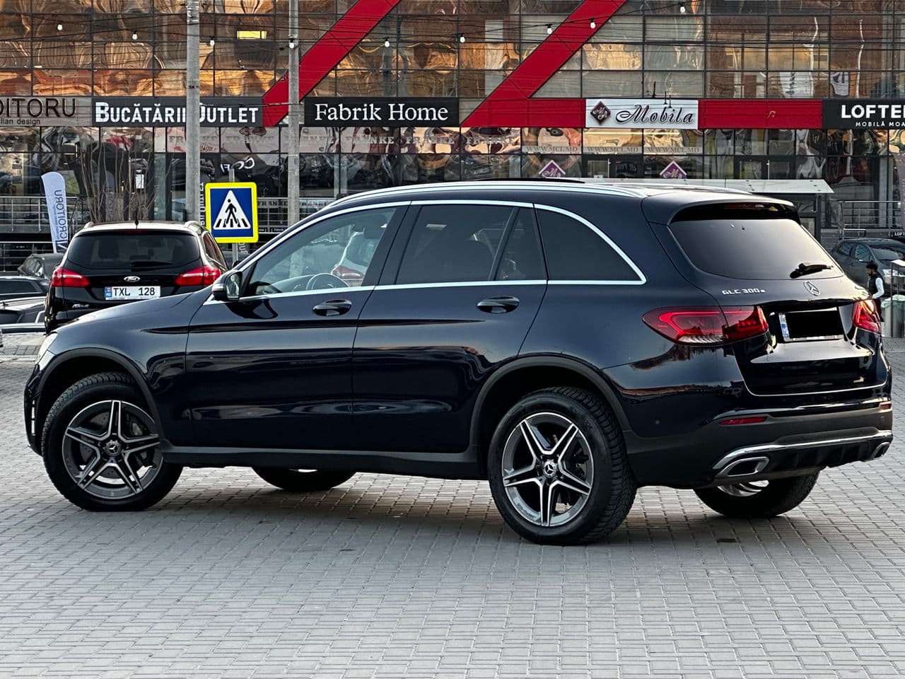 2021 Mercedes GLC 300e — Miniatură 4