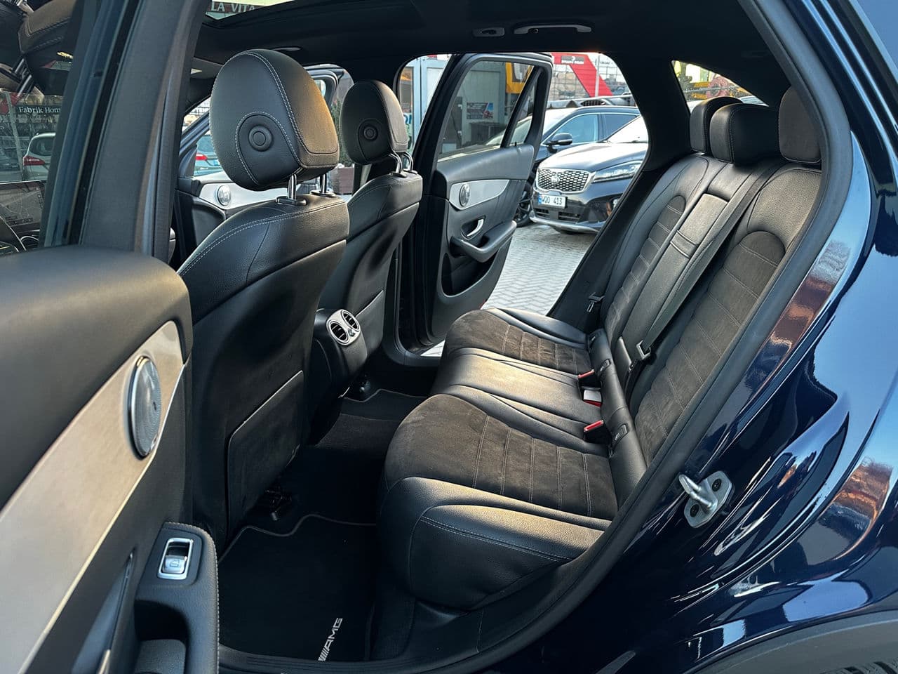 2021 Mercedes GLC 300e — Miniatură 13