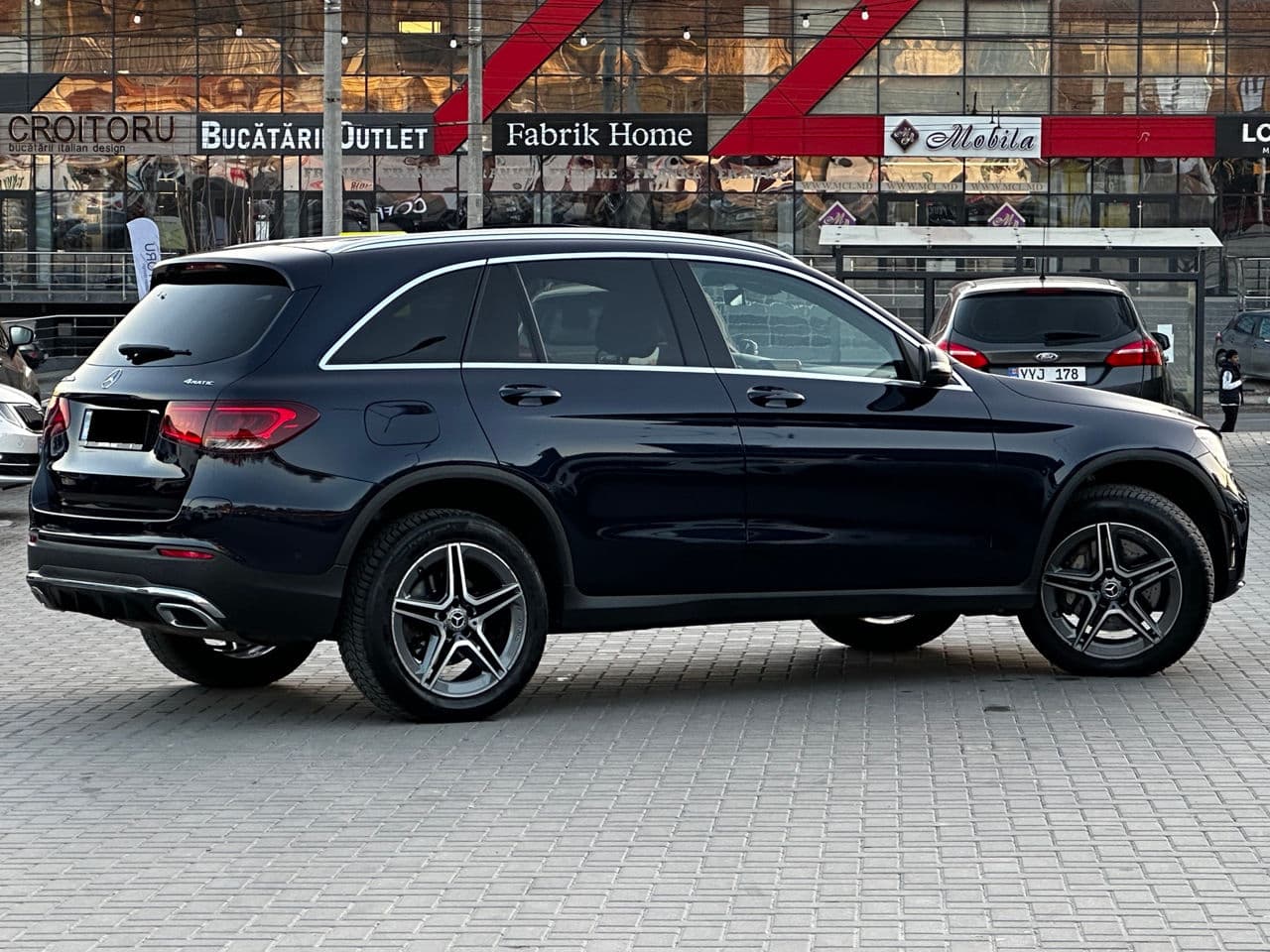 2021 Mercedes GLC 300e — Miniatură 3