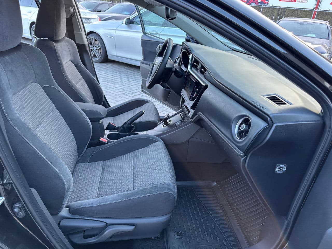 2018 Toyota Auris — Miniatură 6