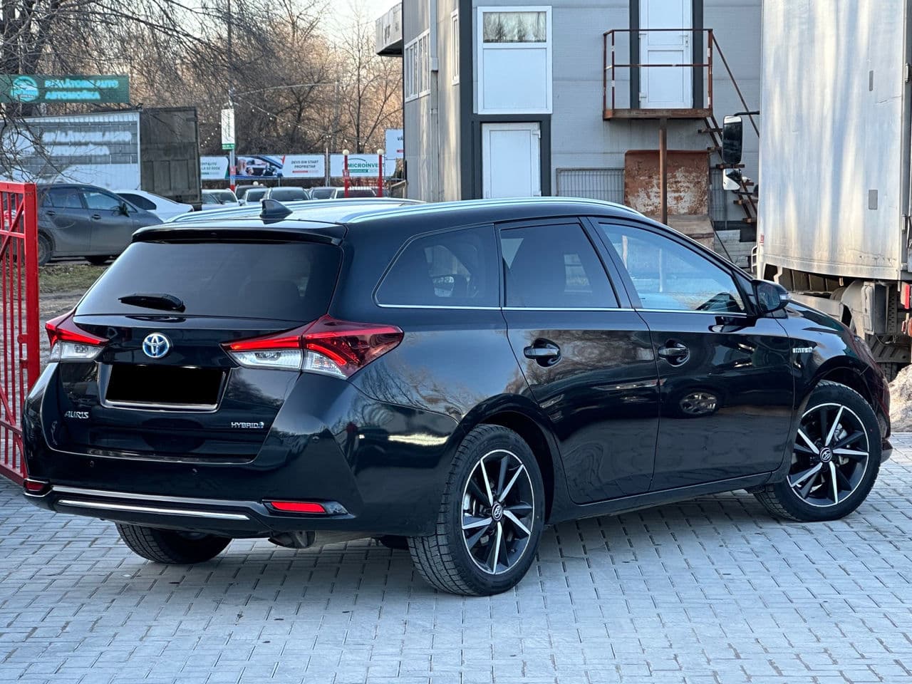 2018 Toyota Auris — Miniatură 2