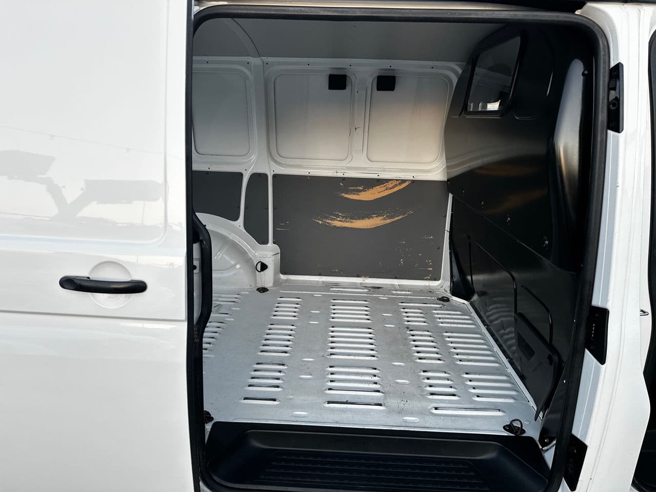2020 Volkswagen Transporter — Miniatură 16