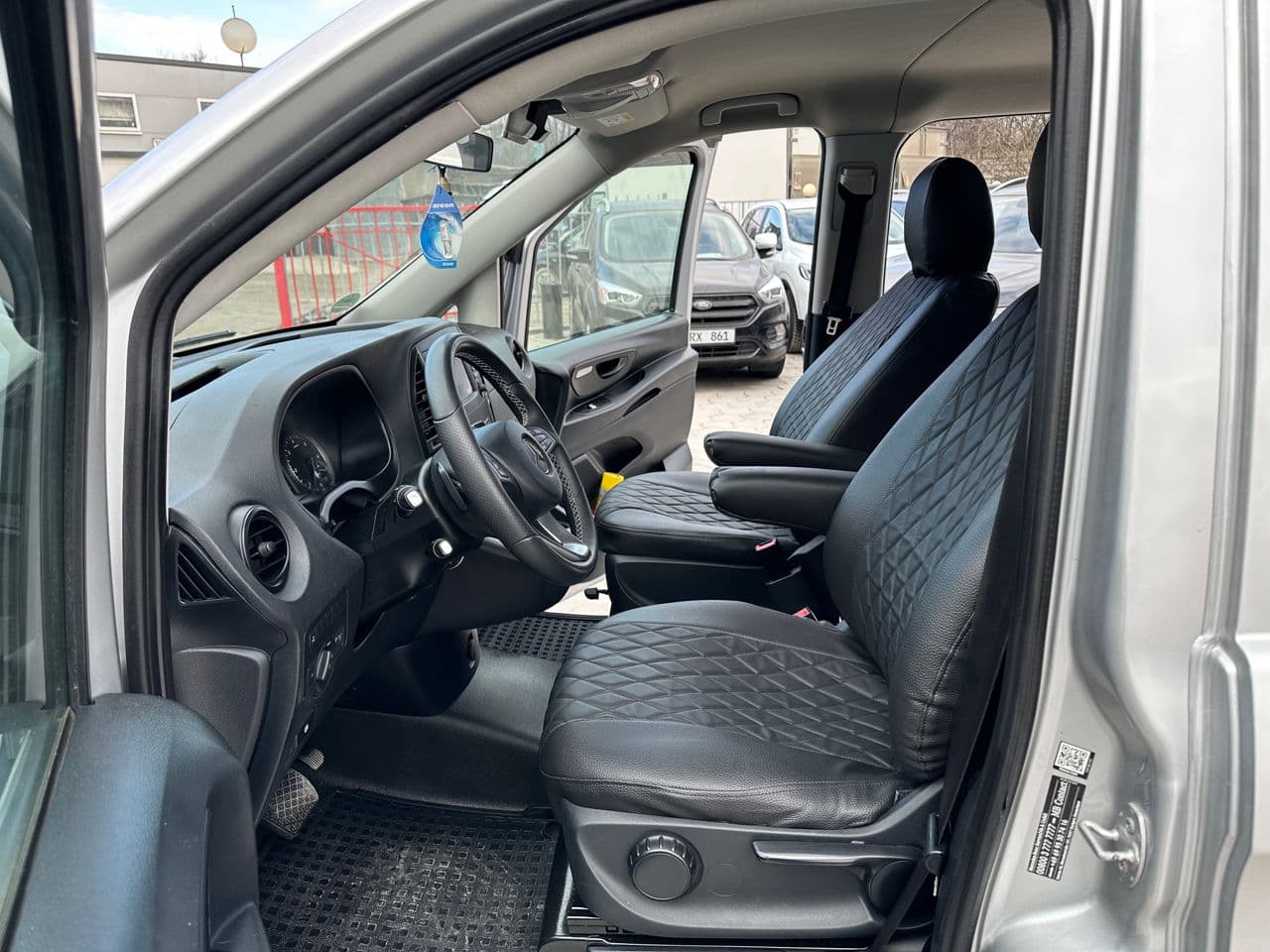 2019 Mercedes Vito — Miniatură 7