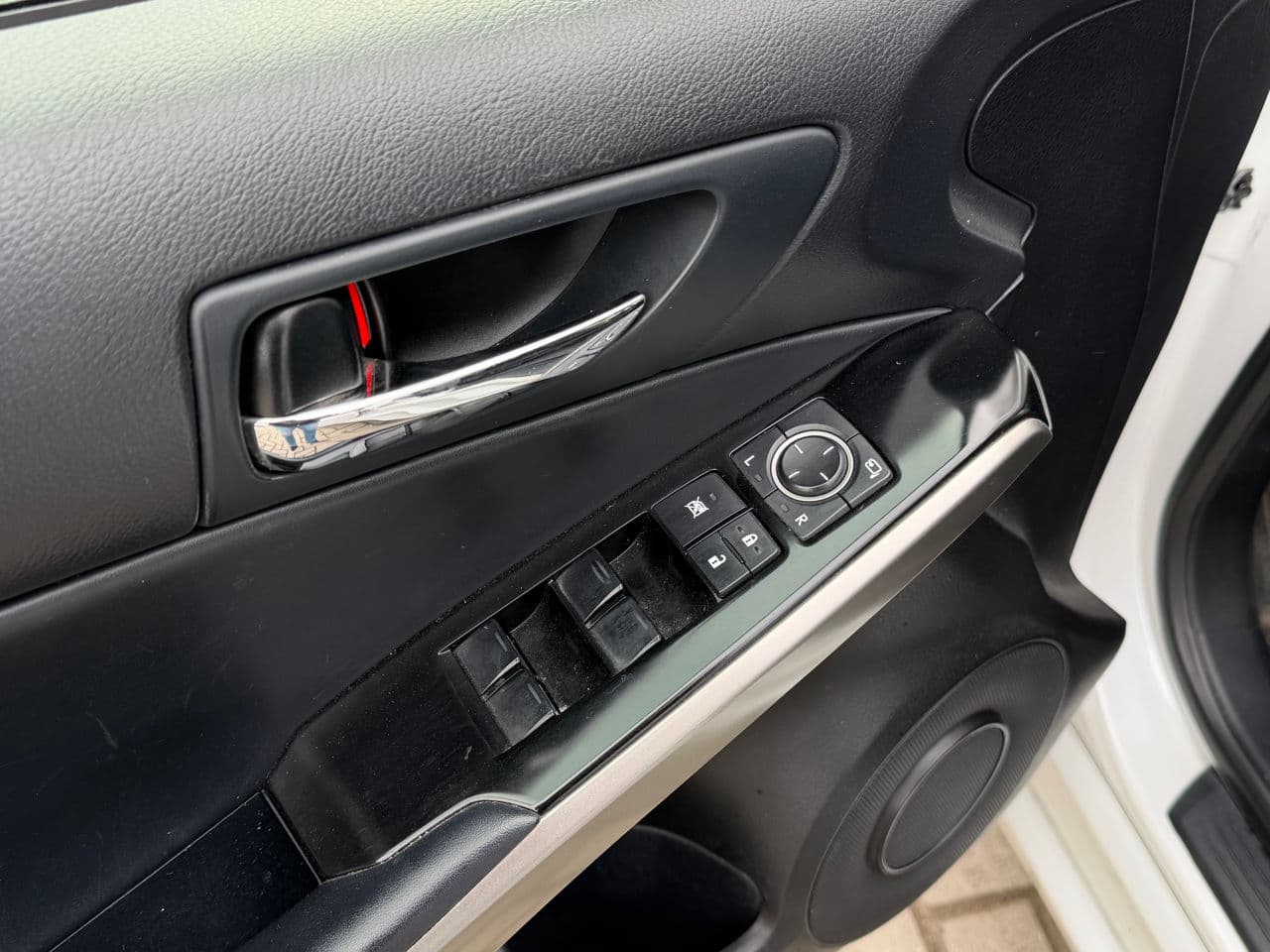 Lexus IS 300h 2014 — Миниатюра 6