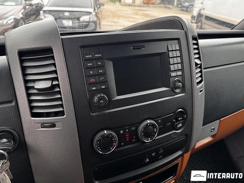 2013 Mercedes Sprinter — Miniatură 10