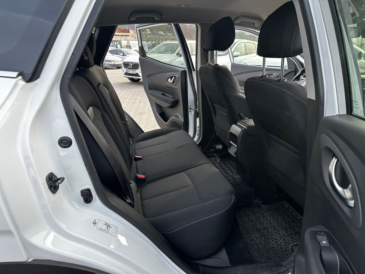 Renault Kadjar 2022 — Миниатюра 13