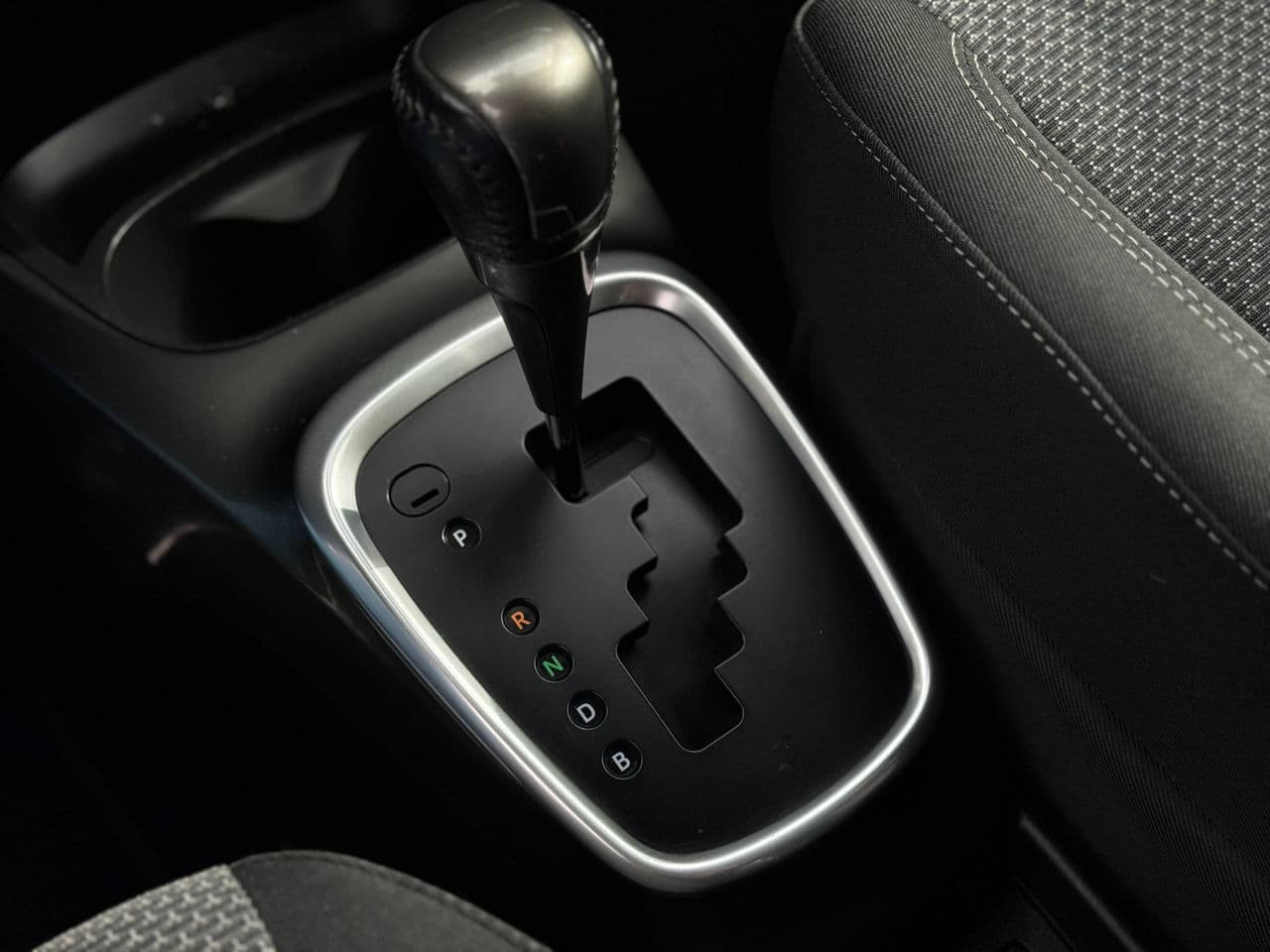 Toyota Yaris 2016 — Миниатюра 12