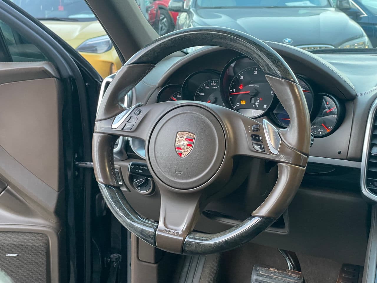 Porsche Cayenne 2013 — Миниатюра 8