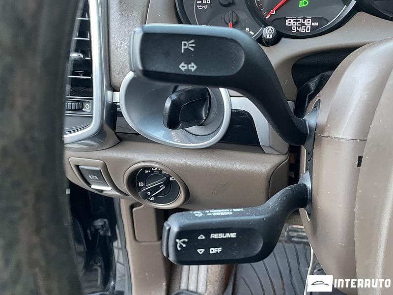 Porsche Cayenne 2013 — Миниатюра 10