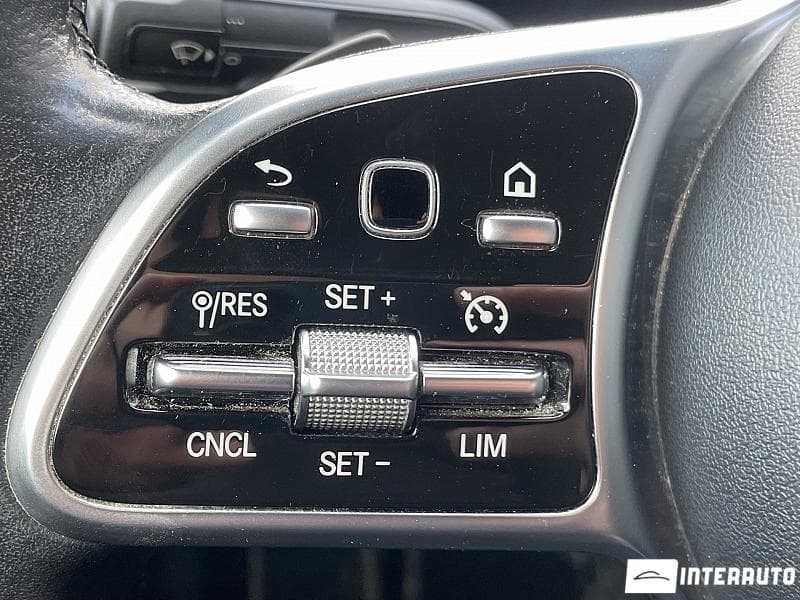 2021 Mercedes CLA 200 — Miniatură 12