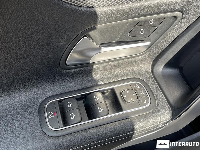 2021 Mercedes CLA 200 — Miniatură 6