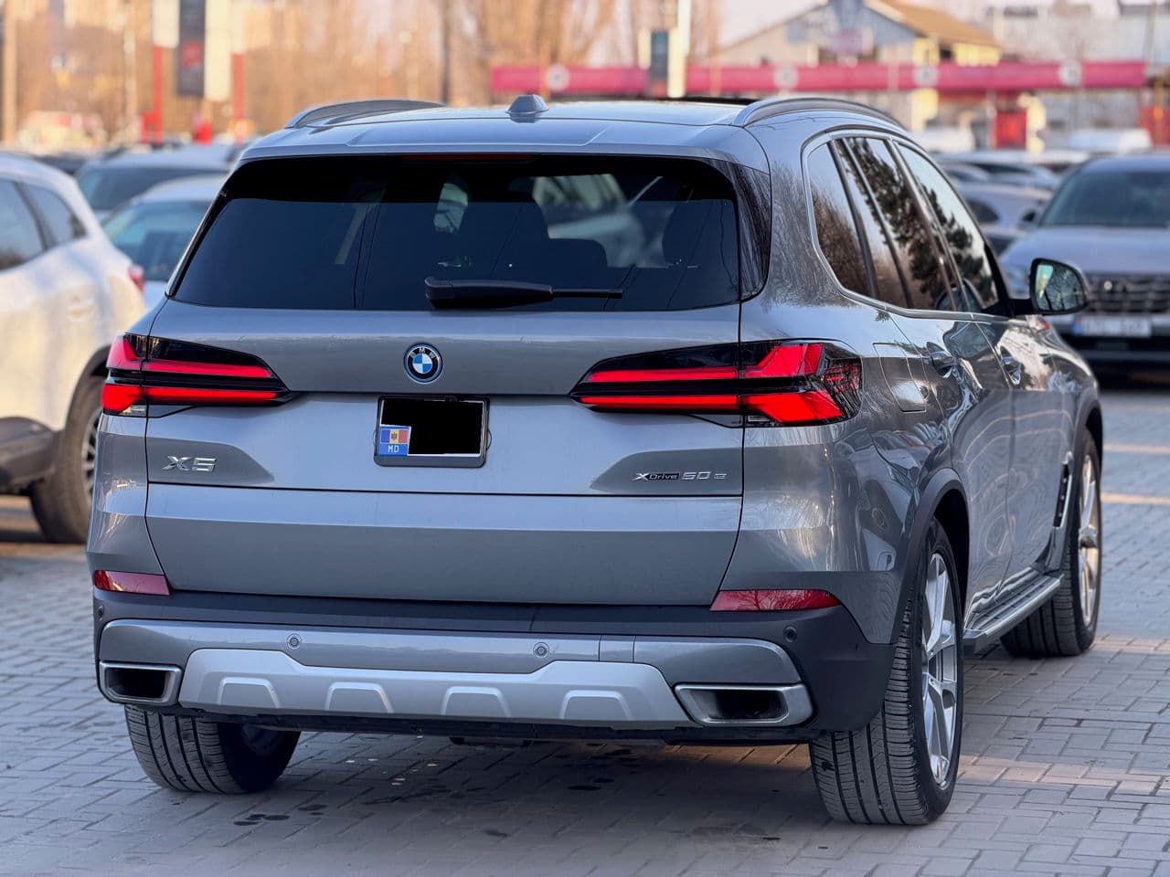2024 BMW X5 5.0e — Miniatură 2