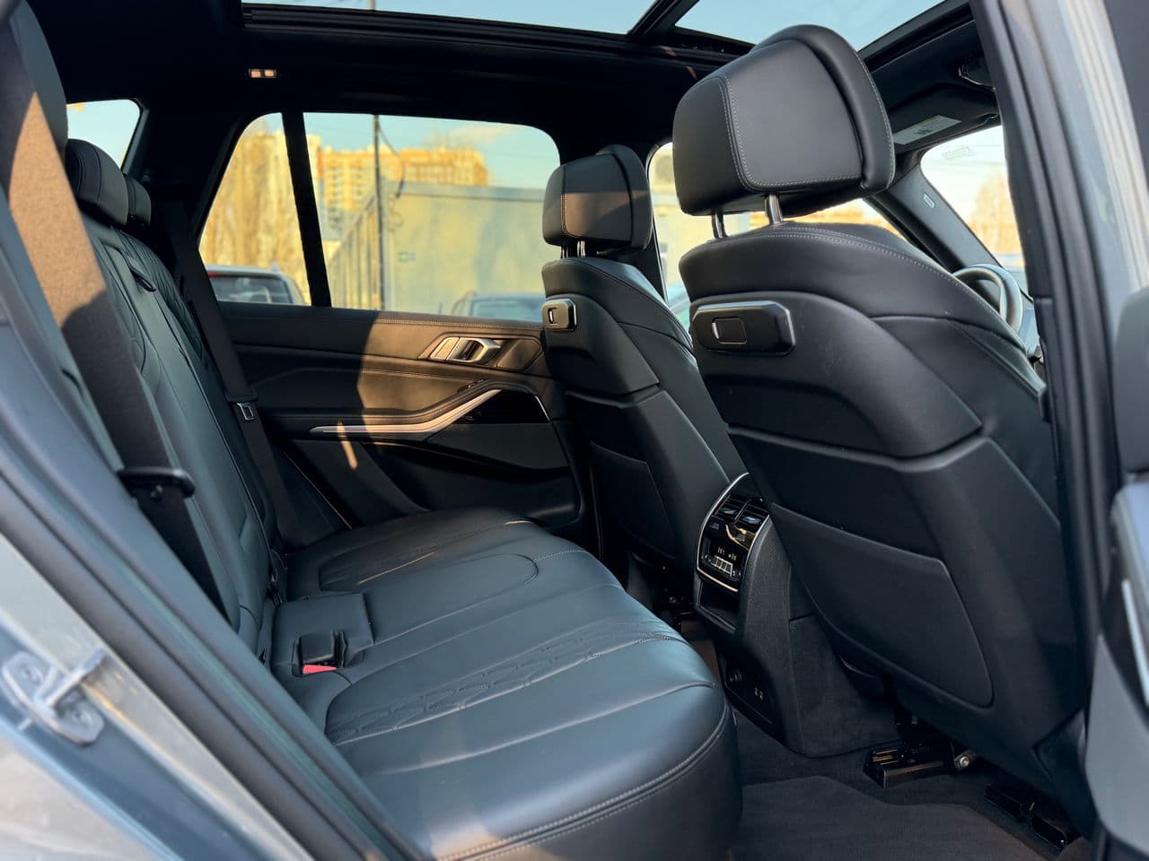 2024 BMW X5 5.0e — Miniatură 19