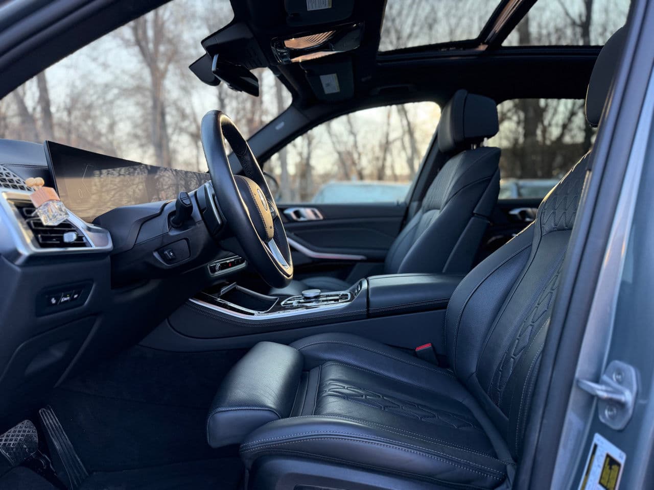 2024 BMW X5 5.0e — Miniatură 9