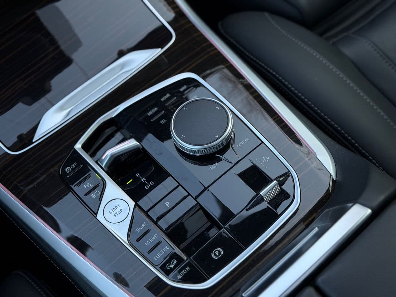 2024 BMW X5 5.0e — Miniatură 15