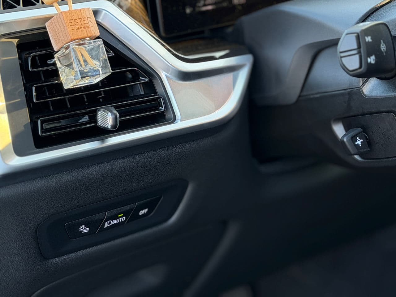 2024 BMW X5 5.0e — Miniatură 8