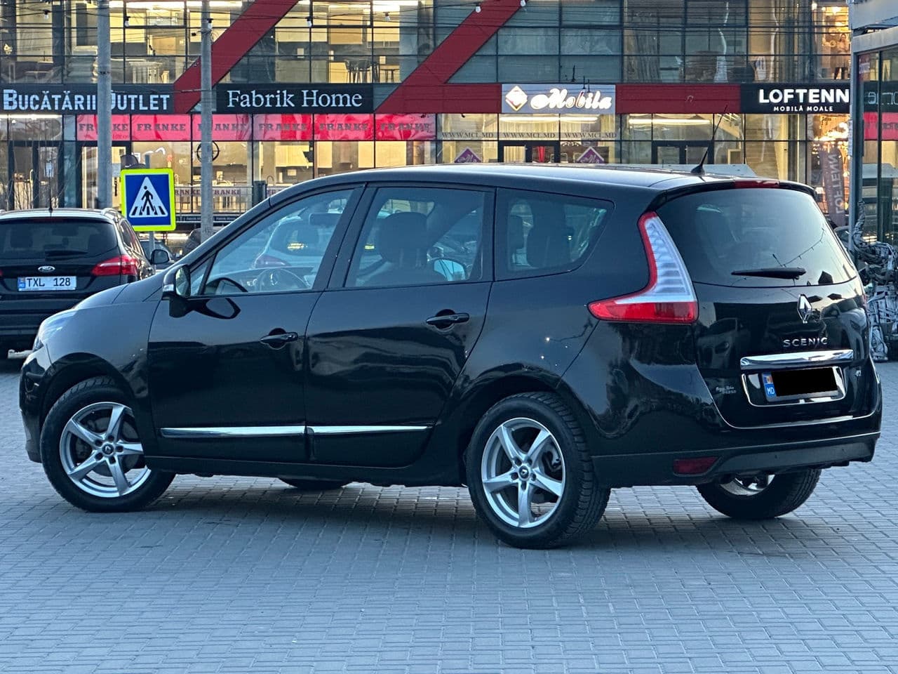 2015 Renault Grand Scenic — Miniatură 4