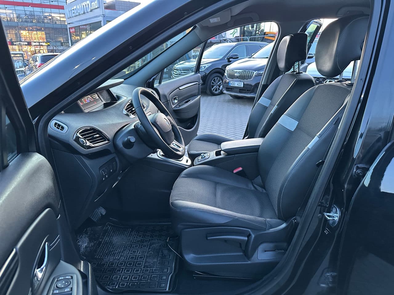 2015 Renault Grand Scenic — Miniatură 5