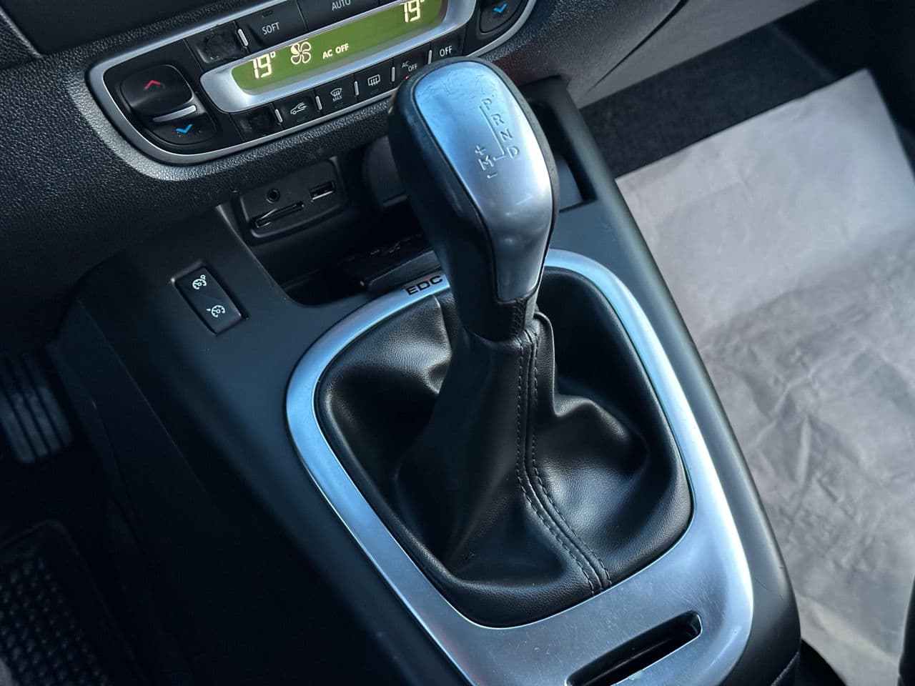 2015 Renault Grand Scenic — Miniatură 11