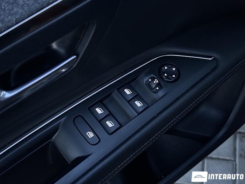 2020 Peugeot 3008 — Miniatură 16