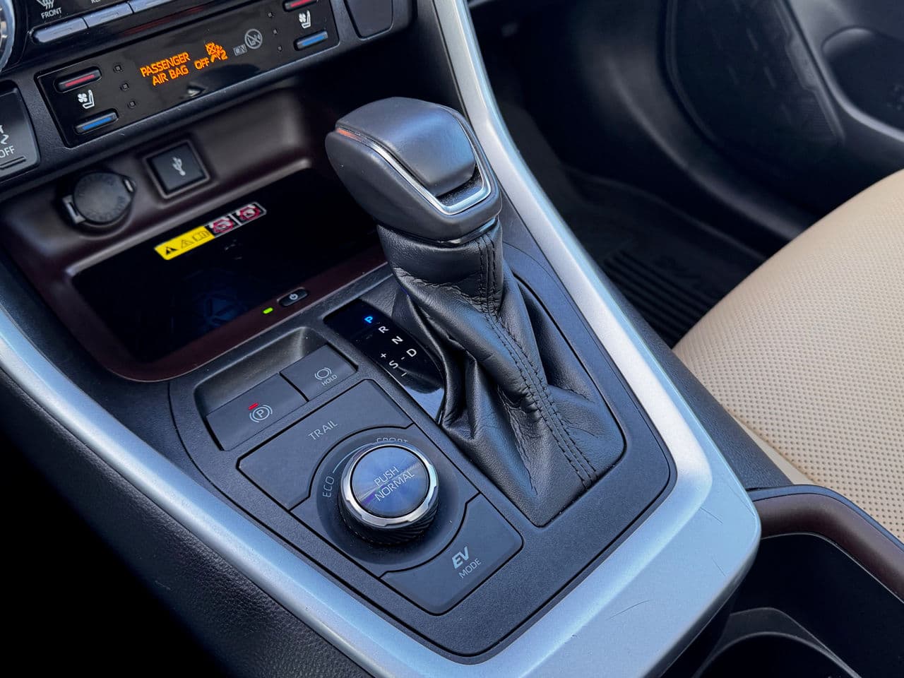 2022 Toyota Rav-4 — Miniatură 15