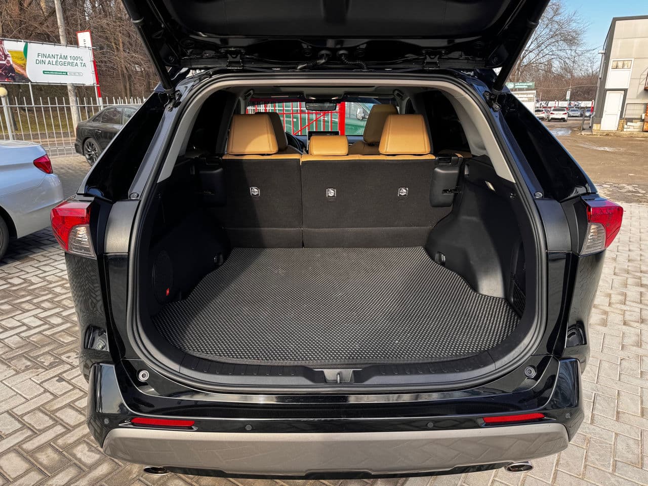 2022 Toyota Rav-4 — Miniatură 25