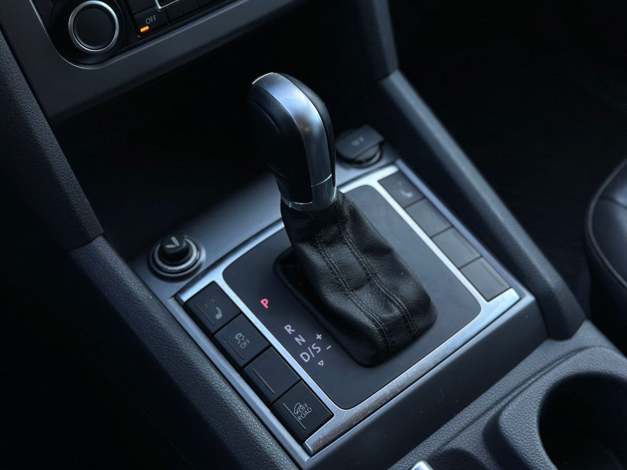 2015 Volkswagen Amarok — Miniatură 13