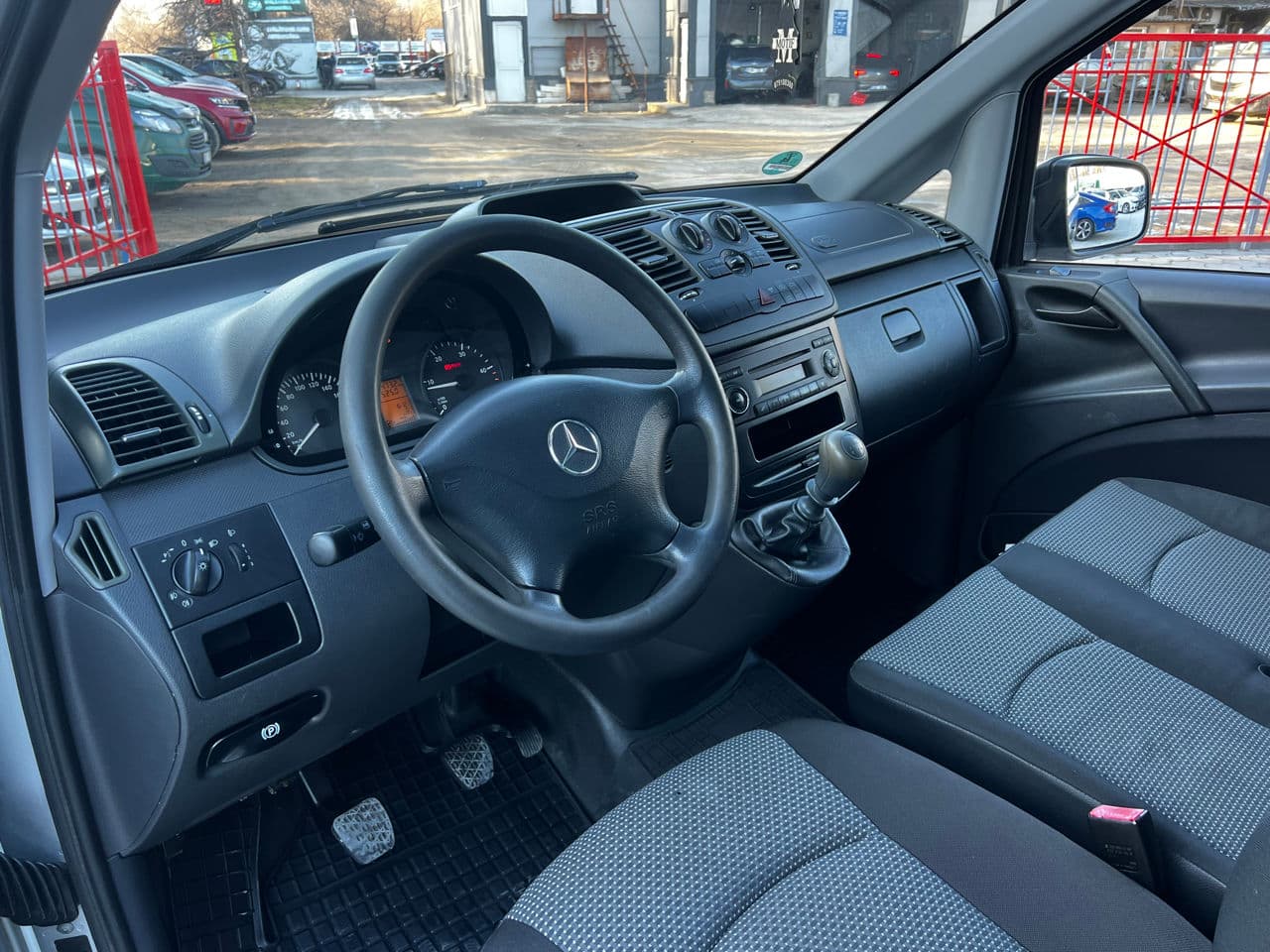 2014 Mercedes Vito — Miniatură 6
