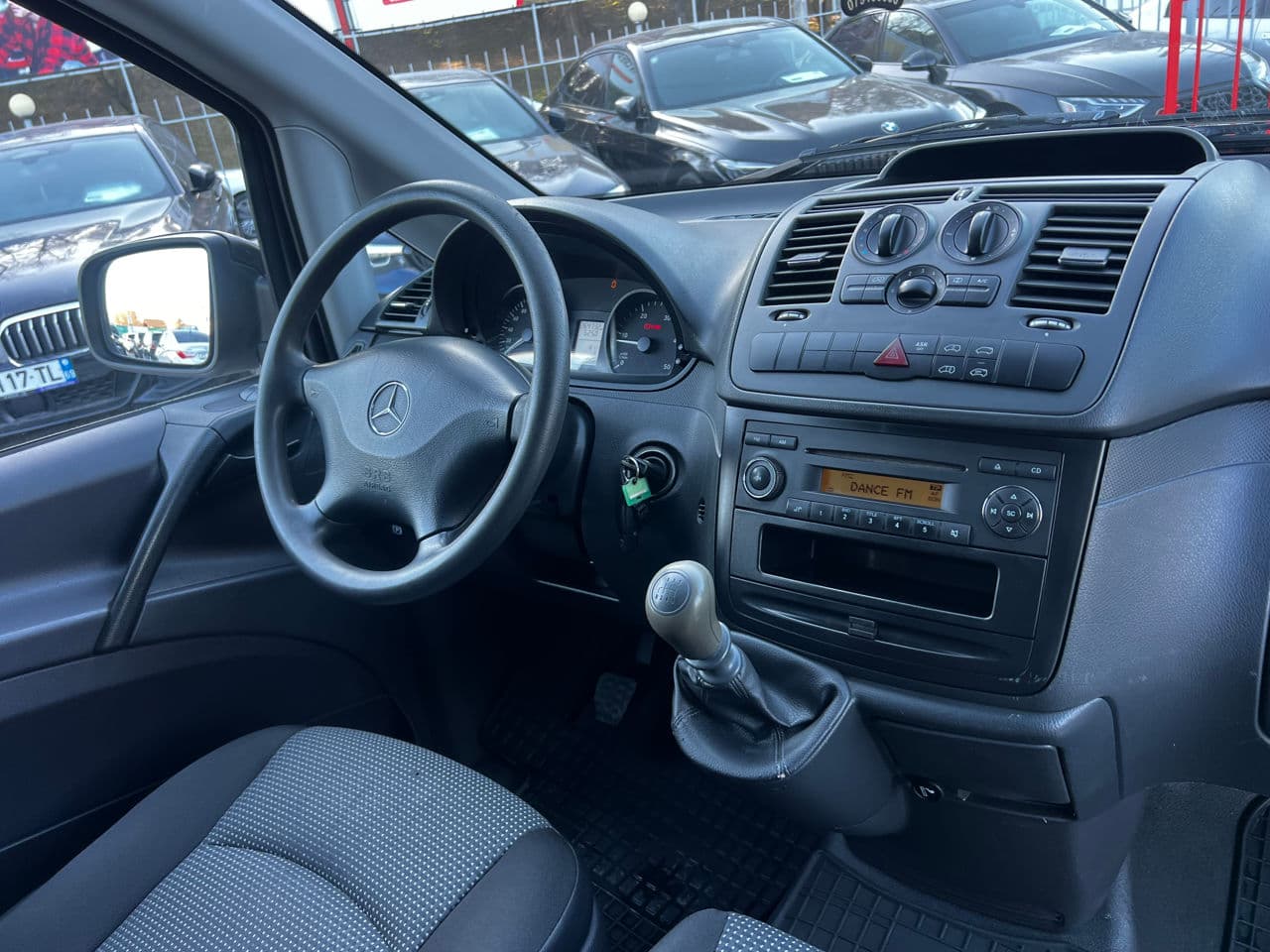 2014 Mercedes Vito — Miniatură 5