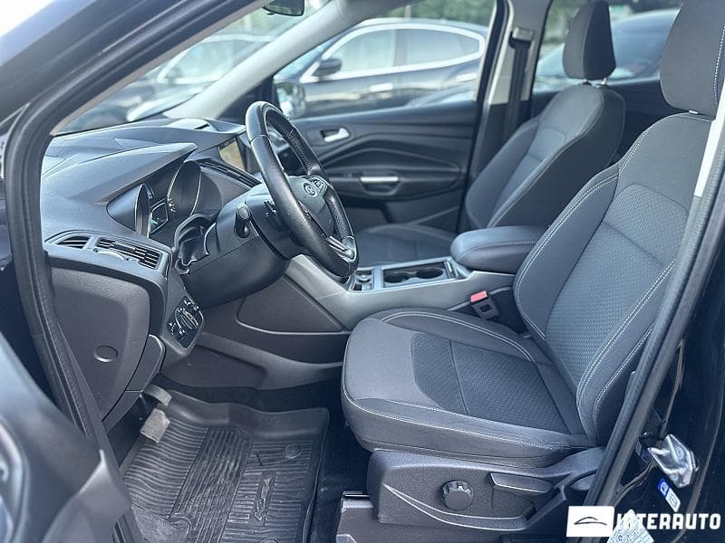 2017 Ford Kuga — Miniatură 5