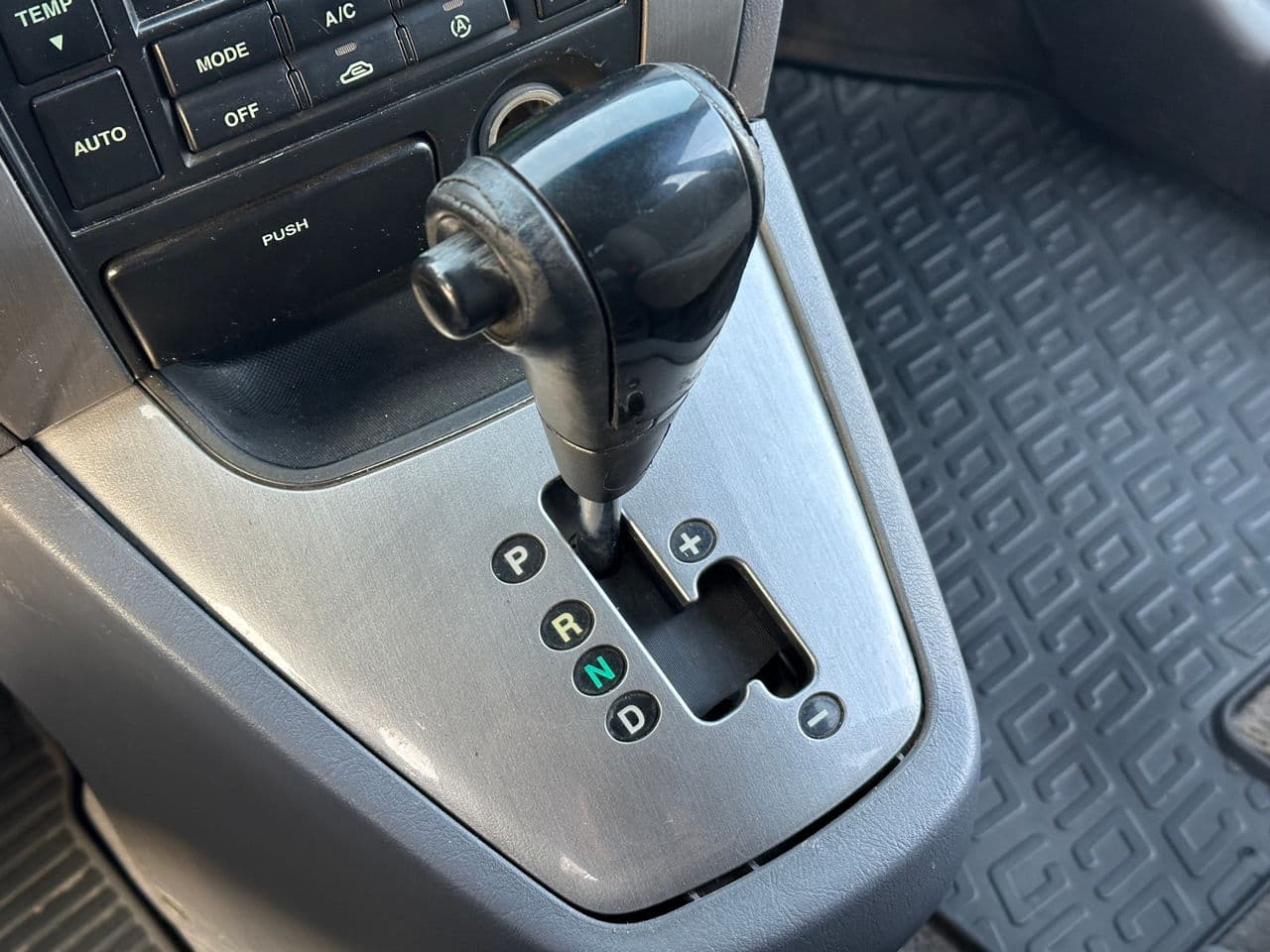 2005 Hyundai Tucson — Miniatură 11