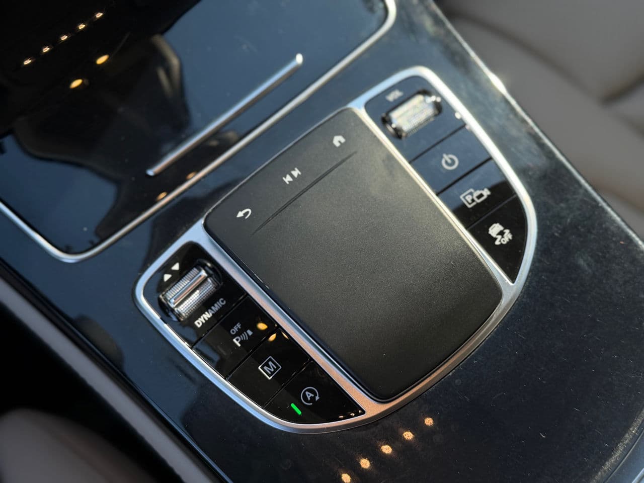 2020 Mercedes GLC 200 — Miniatură 14