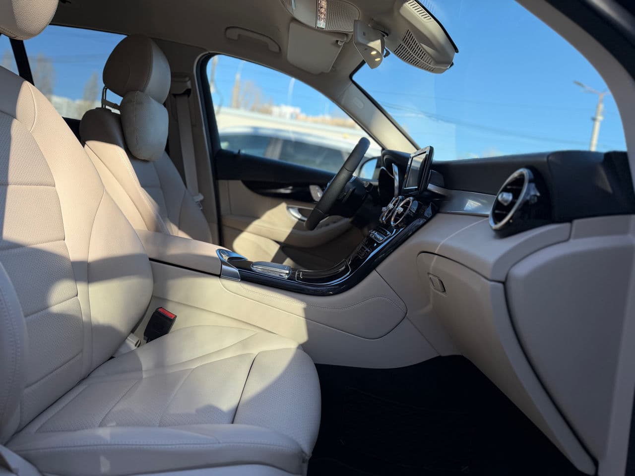 2020 Mercedes GLC 200 — Miniatură 15