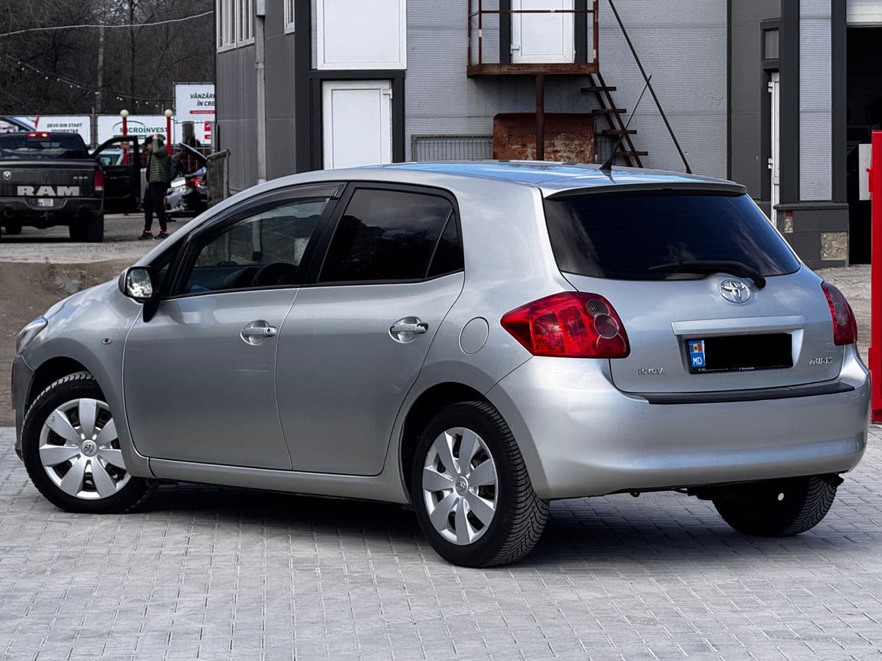 Toyota Auris 2009 — Миниатюра 4