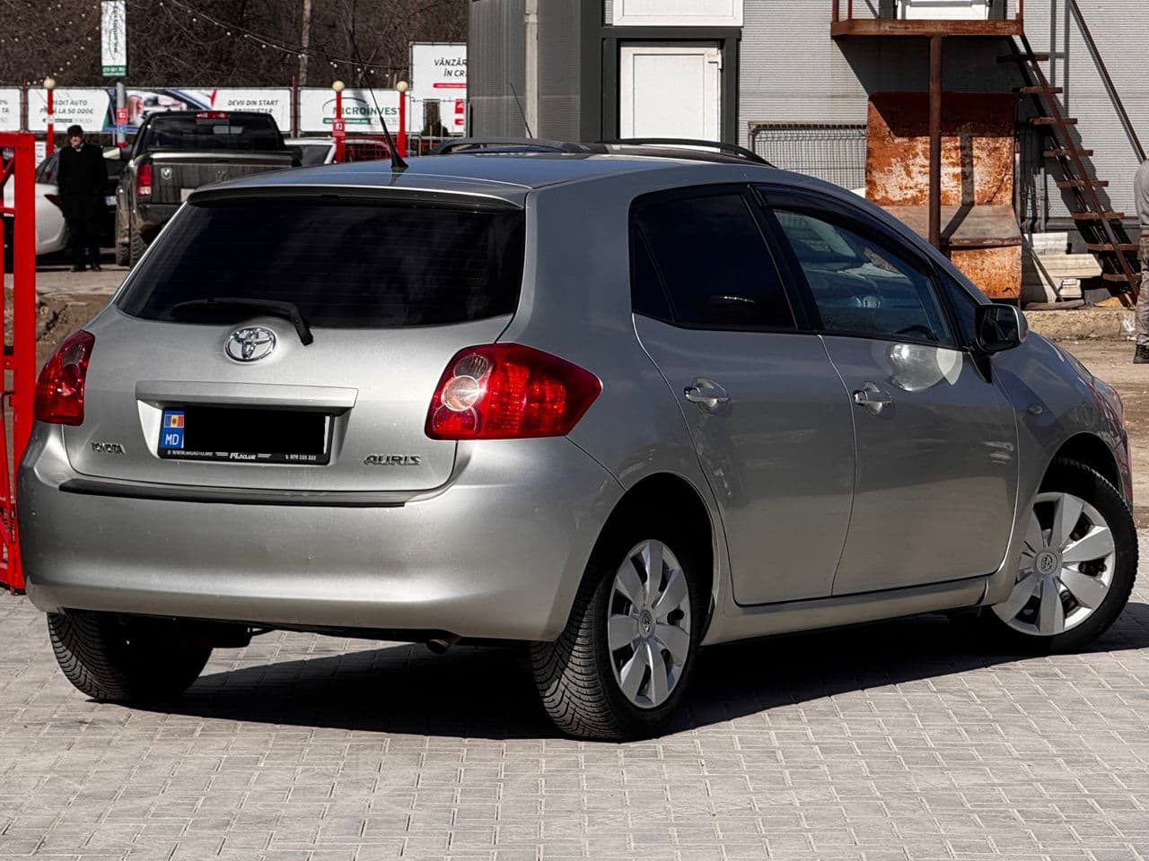 Toyota Auris 2009 — Миниатюра 3