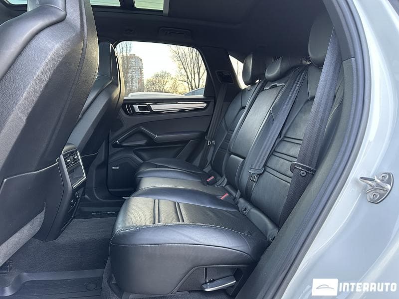 2017 Porsche Cayenne S — Miniatură 18
